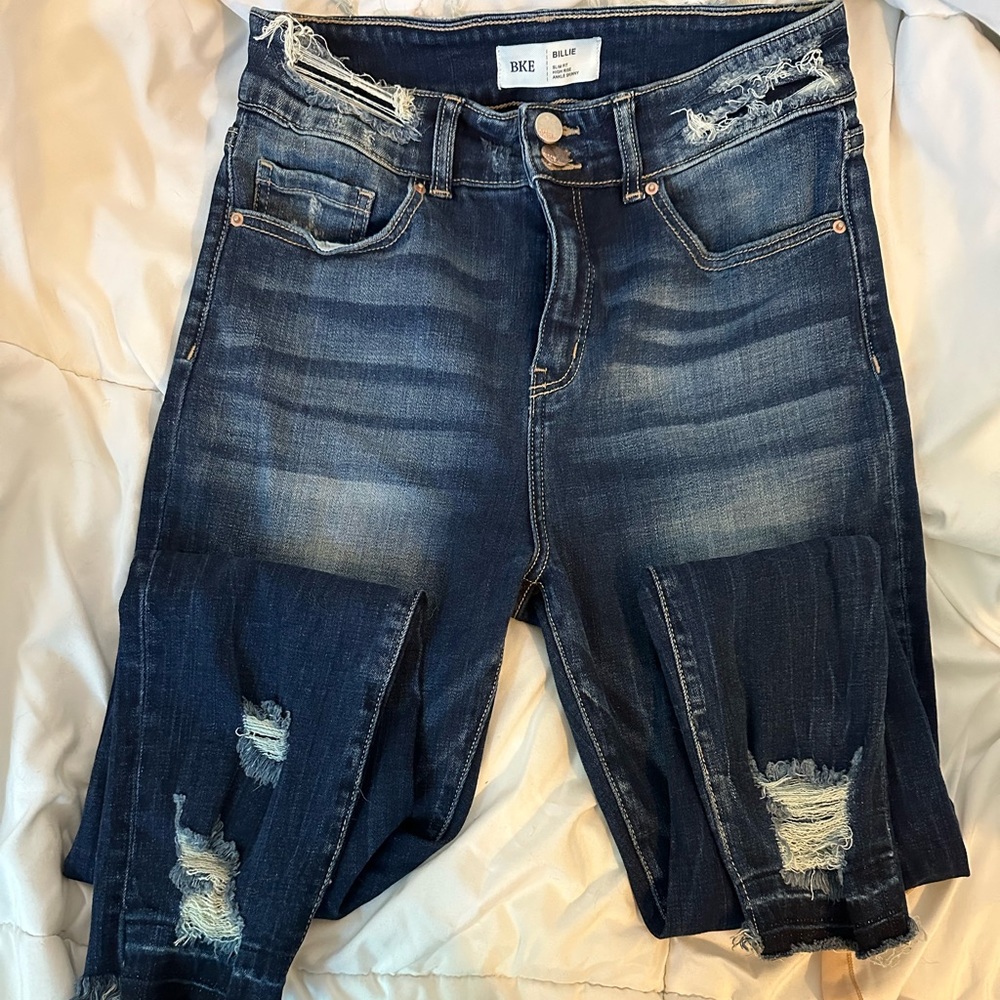 Buckle Billie distressed jeans size 29